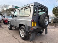 LAND ROVER DEFENDER 90