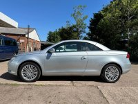 VOLKSWAGEN EOS