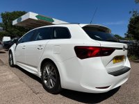 TOYOTA AVENSIS